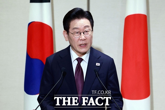 이재명 대통령이 13일(현지시간) 일본 나라현 회담장에서 한일 정상회담 공동언론발표를 하고 있다. /뉴시스