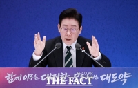  거침없이, 현실적으로 쏟아낸 173분…李 신년 기자회견