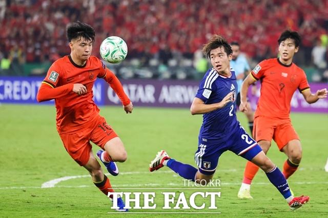 4강전까지 무실점의 탄탄한 수비력을 자랑하던 중국은 일본의 기술과 조직력 앞에 4실점하며 무너졌다./제다=신화.뉴시스