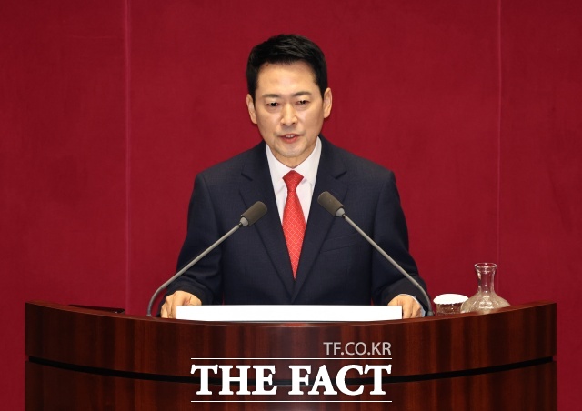 장동혁 국민의힘 대표가 4일 오전 서울 여의도 국회에서 열린 제432회국회(임시회) 제3차 본회의에서 국정에 관한 교섭단체 대표연설을 하고 있다. /뉴시스