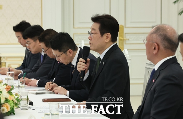 이재명 대통령이 4일 청와대에서 열린 청년일자리와 지방투자 확대를 위한 기업간담회에서 발언하고 있다. /뉴시스