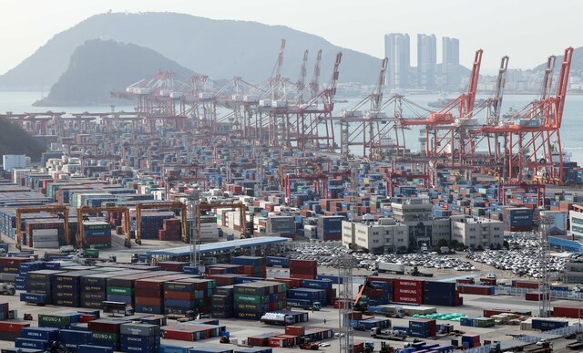 무역위원회는 12일 제469차 회의를 열고 태국산 섬유판, 사우디아라비아산 부틸글리콜에테르, 중국산 부틸 아크릴레이트 등 3건의 무역구제조치를 심의·의결했다.