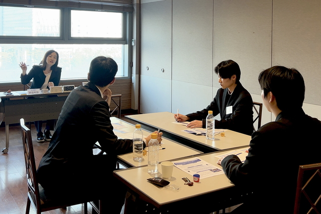 한국남부발전은 2025년 하반기 신입사원 채용 면접 탈락자를 대상으로 ‘KOSPO 보듬채용’ 프로그램을 확대 운영한다고 13일 밝혔다. / 남부발전