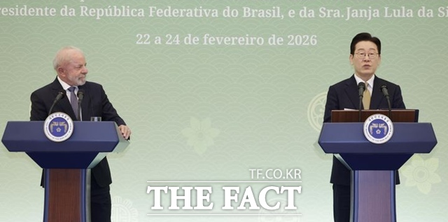 이재명 대통령이 23일 청와대에서 루이즈 이나시우 룰라 다 시우바 브라질 대통령과 정상회담을 가진 뒤 공동언론발표를 하고 있다. /뉴시스