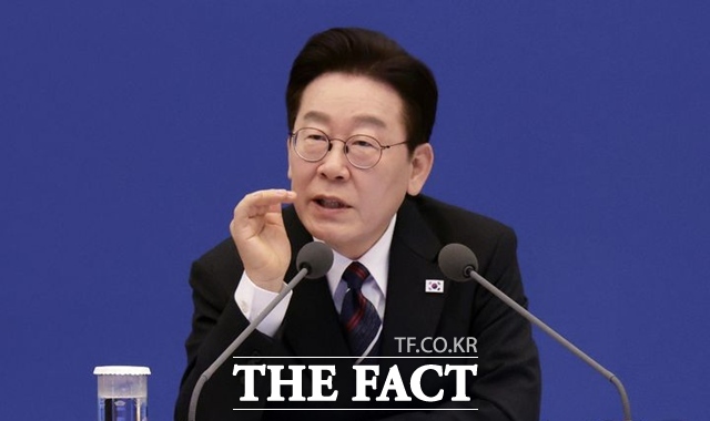 이재명 대통령이 지난 2월 24일 오전 청와대에서 주재한 제6회 국무회의에서 발언하고 있다. /뉴시스