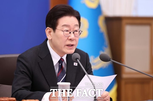 이재명 대통령이 24일 청와대에서 주재한 제6회 국무회의에서 발언하고 있다. /뉴시스