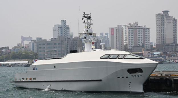 산업통상부는 24일 427억원 규모의 신규 과제 34개를 공고했다. 사진은 선박해양플랜트연구소의 69t급 자율운항선박인 해양누리호. / 뉴시스