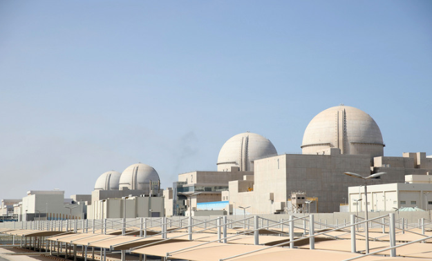 산업통상부는 27일 한국수력원자력이 한국전력을 상대로 영국 런던국제중재법원(LCIA)에 신청한 중재를 대한상사중재원(KCAB)으로 이관하도록 양 기관에 권고했다. 사진은 바라카 원자력 발전소 3호기. / 뉴시스