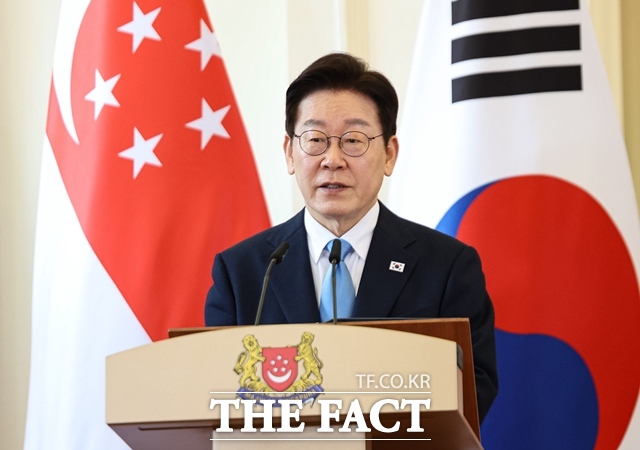 위성락 국가안보실장은 2일(현지시간) 싱가포르 현지 브리핑에서 최근 미국과 이스라엘의 이란 공습과 관련해