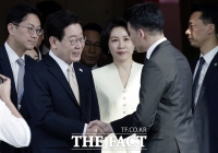  싱가포르 찾은 李 대통령, 정상외교 돌입…AI·원전 협력 논의