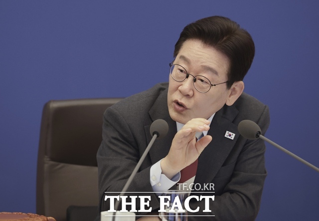 이재명 대통령이 5일 오전 청와대에서 주재한 제8회 임시 국무회의에서 발언하고 있다. /뉴시스