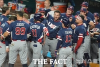  미국, 도미니카共 돌풍 잠재우고 결승행…홈런 2방에 철벽 수비, 2-1 승 [WBC]