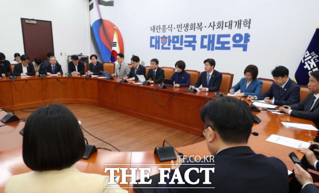 한병도 더불어민주당 원내대표가 26일 오전 서울 여의도 국회에서 열린 정책조정회의에서 발언을 하고 있다. /뉴시스