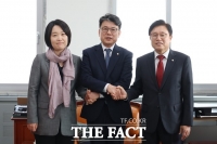  [단독] 추경일정 협의 불발에…진성준, 예결위원 전원에 협조 당부