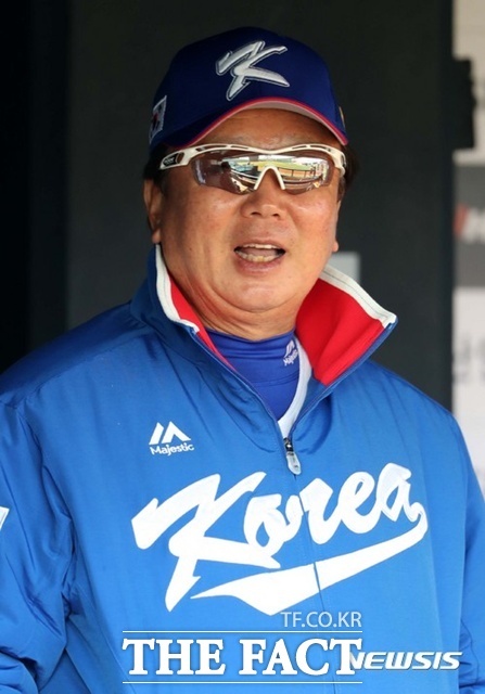 선동열 감독이 위기에 놓인 한국야구의 '구세주'로 등장할 지 관심이 모아지고 있다. 선 감독은 2018년 이후 야인 생활을 하고 있다. /뉴시스