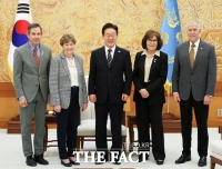  李 대통령, 美 상원의원에 