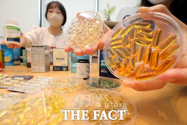 20세기 중반 발견된 오메가3는 오늘날 현대인의 필수 영양제로 자리잡았다. 사진은 기사와 관련 없음. /뉴시스