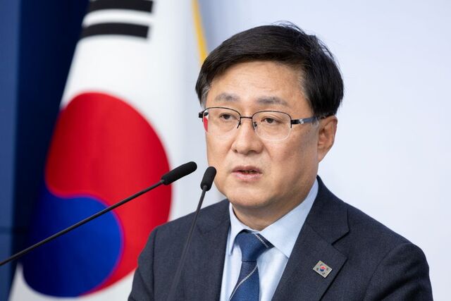 김성환 기후에너지환경부 장관은 6일 정부서울청사 별관에서 에너지 대전환 정책을 발표하며 