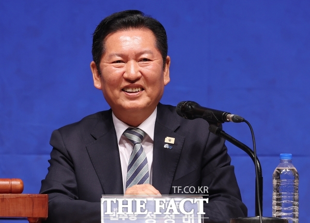 정청래 더불어민주당 대표가 6일 