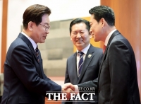  여야 지도부 만난 李 