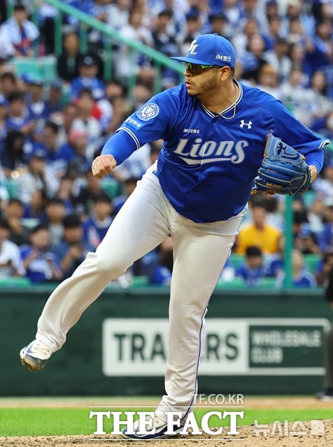 삼성 라이온즈 1선발 아리엘 후라도는 매 경기 안정적인 투구를 펼친다. 안정된 제구력이 가장 큰 무기다. /뉴시스