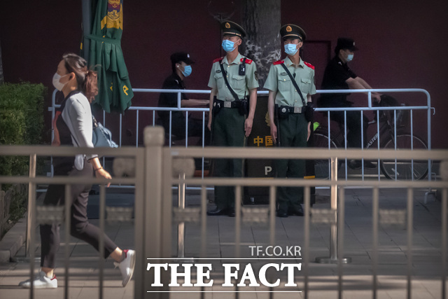 돈을 벌기 위해 중국으로 출국했다가 감금된 여성이 무사히 가족의 품으로 돌아왔다. 경찰과 현지 영사관은 중국 공안과의 국제공조를 통해 신고 접수 이후 2시간여 만에 여성을 구조했다. 사진은 기사 내용과 관련 없음./ 뉴시스