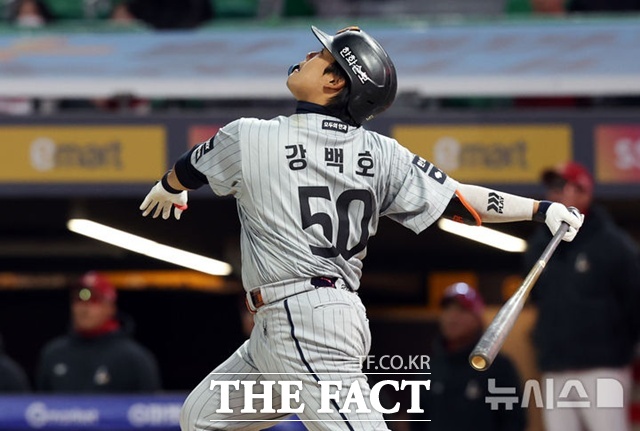 한화 이글스는 5일 KIA 타이거즈전서 병살타 4개로 자멸했다. 강백호가 1회초와 6회초 두 개의 병살타를 때렸다. /뉴시스