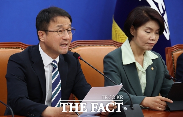 한병도 더불어민주당 원내대표가 19일 오전 서울 여의도 국회에서 열린 원내대책회의에서 발언을 하고 있다. /뉴시스