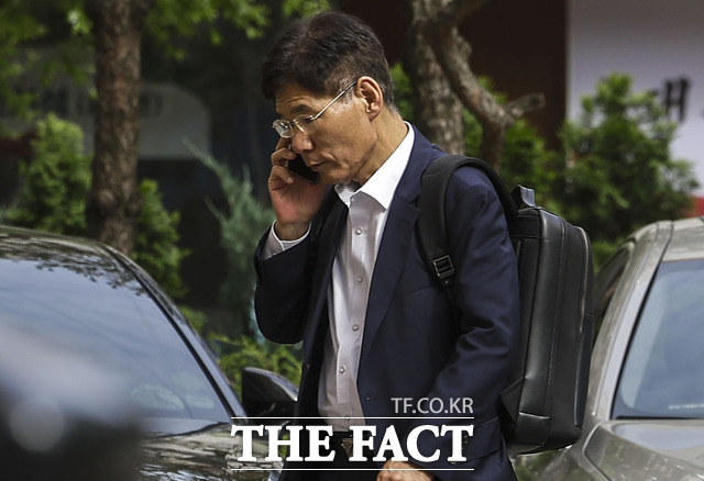 12·3 비상계엄에 가담한 의혹을 받는 안성식 전 해양경찰청 기획조정관이 1일 3대 특검(내란·김건희·채상병) 미제 의혹을 수사하는 권창영 특별검사팀(종합특검)에 출석했다. /뉴시스