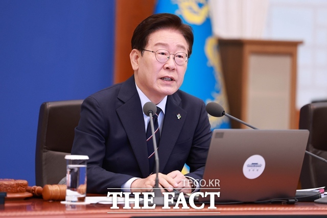 이재명 대통령이 2일 청와대에서 주재한 제24회 국무회의 겸 제11차 비상경제점검회의에서 발언하고 있다. /뉴시스