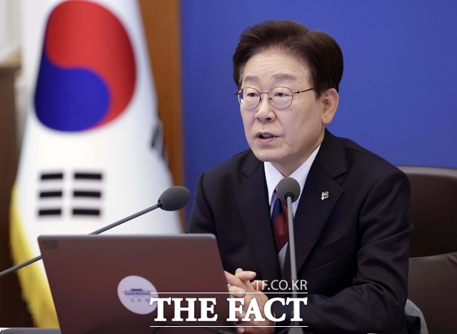 이재명 대통령이 4일 청와대에서 주재한 제36차 수석보좌관회의에서 발언하고 있다. /뉴시스