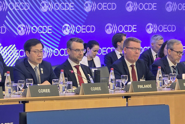 여한구 산업통상부 통상교섭본부장(왼쪽 첫번째)은 지난 3~4일 프랑스 파리 OECD 본부에서 열린 2026년 OECD 각료이사회(MCM)에 정부 수석대표로 참석했다. / 산업통상부
