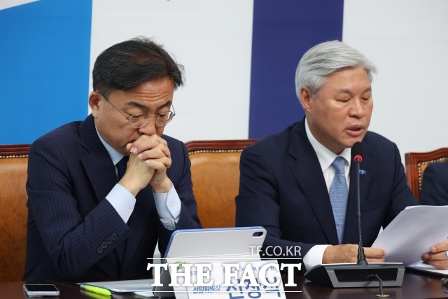 신장식 조국혁신당 대표 권한대행은 5일 서울 여의도 국회에서 열린 파란개비선거대책위원회 해단식에서 