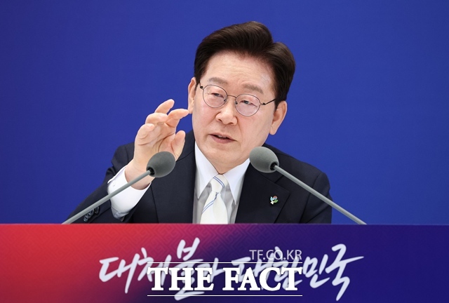 이재명 대통령이 8일 오전 서울 종로구 청와대 영빈관에서 열린 취임 1주년 기자회견에서 발언하고 있다. /뉴시스