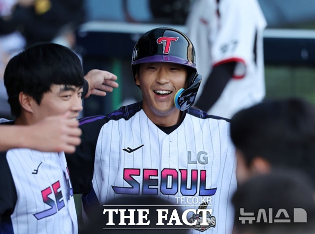 송찬의는 오랫동안의 2군 생활을 이겨내고 1군 주전 자리를 잡았다. 많은 2군 선수들의 희망이 되고 있다. /뉴시스