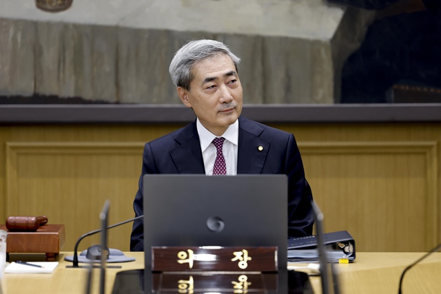 신현송 한국은행 총재가 16일 오전 서울 중구 한국은행에서 금융통화위원회 본회의를 주재하고 있다. /사진공동취재단