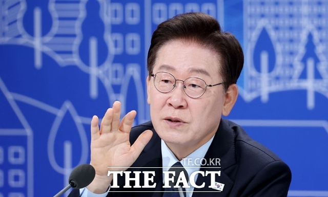 이재명 대통령이 23일 서울 여의도 KBS 별관 공개홀에서 주재한 부동산정책 국민 대토론회에서 발언하고 있다. /뉴시스