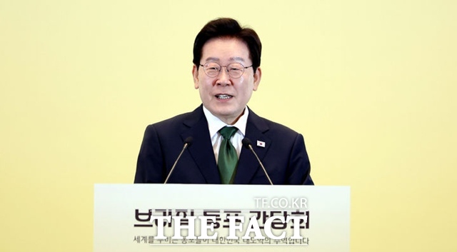이재명 대통령이 28일(현지시간) 브라질 상파울루 시내 한 호텔에서 가진 동포 오찬간담회에서 발언하고 있다. /뉴시스