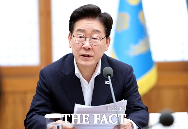 이재명 대통령이 10일 청와대에서 주재한 메가프로젝트 2차 민관합동 점검회의에서 발언하고 있다. /뉴시스