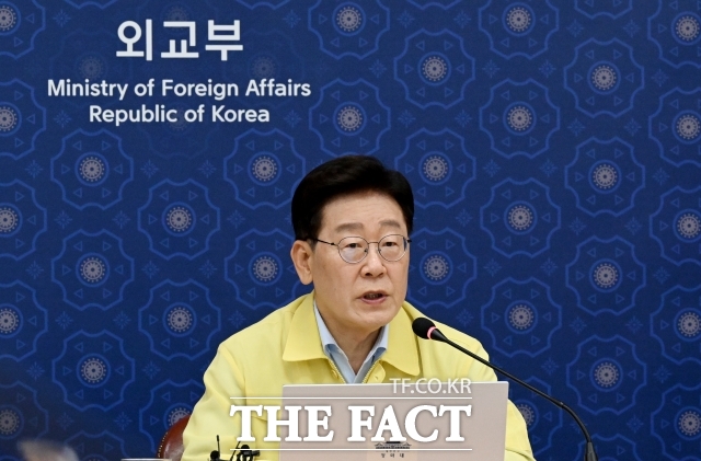 이재명 대통령이 27일 주재한 네팔 홍수 관련 국민 피해 긴급점검회의에서 발언하고 있다. /뉴시스