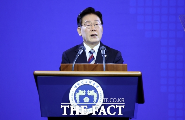 이재명 대통령이 2일 인천광역시 인스파이어리조트에서 열린 제22기 민주평통 미주지역회의 평화공존 정책 대화에서 발언하고 있다. /뉴시스