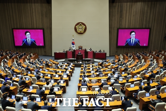 김민석 더불어민주당 대표가 7일 여의도 국회 본회의장에서 열린 제439회 국회(정기회) 제03차 본회의에서 국정에 관한 교섭단체 대표연설을 하고 있다. /뉴시스