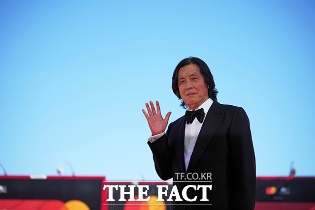 영화 '가능한 사랑'으로 제83회 베니스국제영화제 참석한 이창동 감독. /베네치아=AP.뉴시스