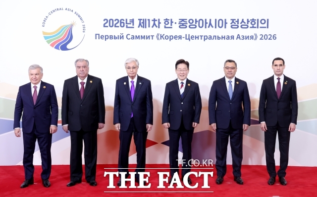 이재명 대통령은 16일 한-중앙아시아 기업인들에게 