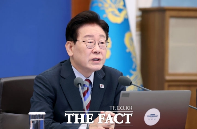 이재명 대통령이 29일 청와대에서 주재한 제42회 국무회의에서 발언하고 있다. /뉴시스