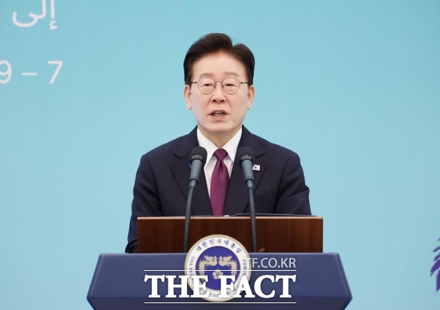 이재명 대통령이 8일 청와대에서 압델 파타 알시시 이집트 대통령과 정상회담 뒤 공동언론발표를 하고 있다. /뉴시스