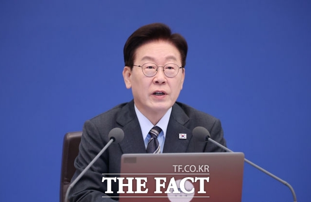 이재명 대통령이 27일 청와대에서 주재한 제46회 국무회의에서 발언하고 있다. /뉴시스