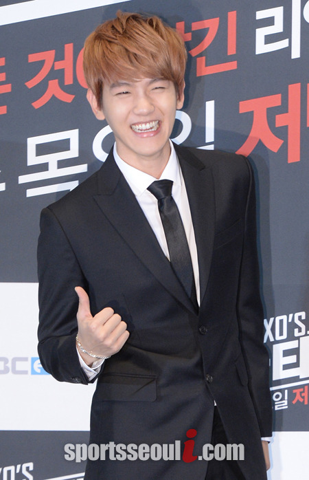 백현이 생일을 맞아 팬들에게 감사의 마음을 전했다. / 최진석 기자