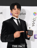  '굳건한 팬덤' 황치열, '팬앤스타' 솔로랭킹 8위