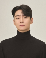  '트로트 신성' 크리스영, 팬앤스타 트로트 랭킹 7위 등극